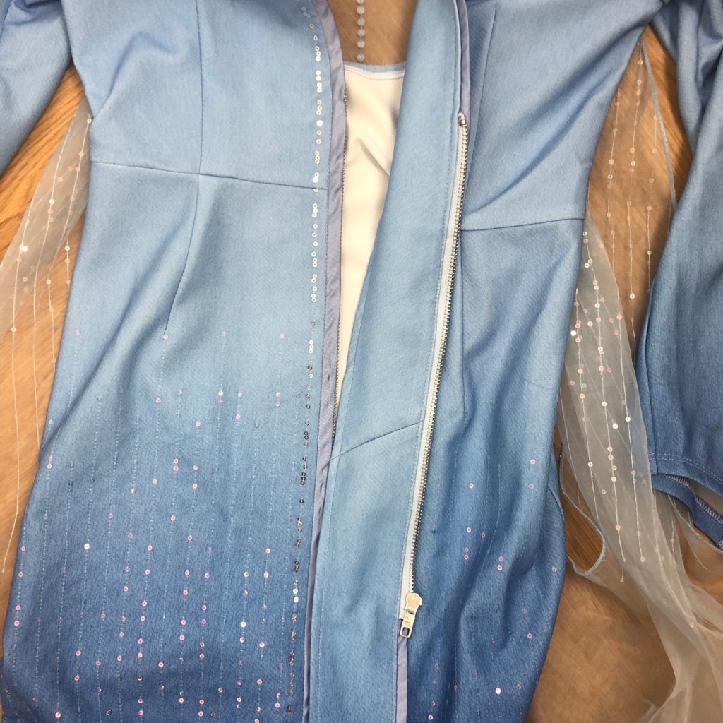 Travel Elsa Cosplay Closure Coat