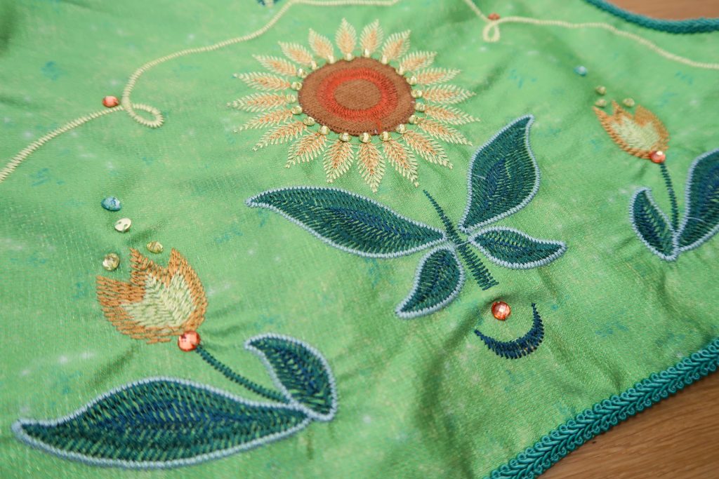 Detail Embroidery Sunflower and Tulips with Rhinestones