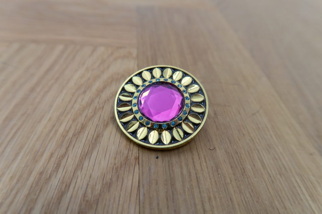 Golden Brooch with Ruby and emeralds Anna Frozen Fever Cosplay